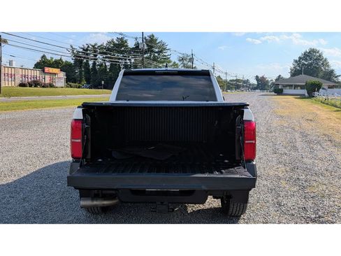Used 2024 Toyota Tacoma SR image 12