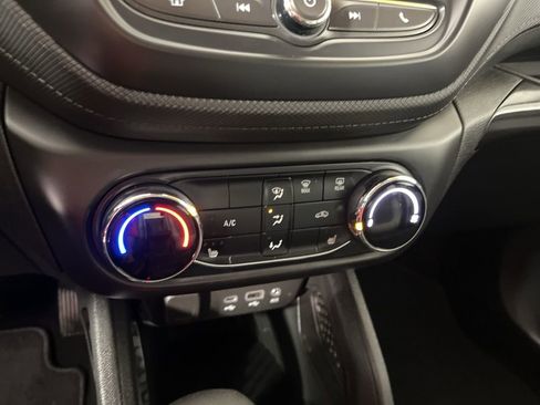 Used 2023 Chevrolet TrailBlazer LT image 29