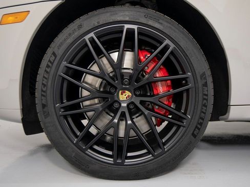 New 2026 Porsche Macan GTS image 14