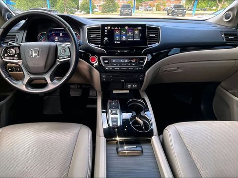 Used 2021 Honda Pilot Elite image 16