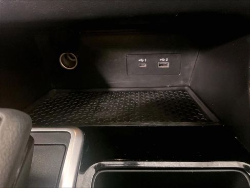 Certified 2022 Nissan Pathfinder SV image 27