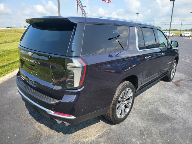 Used 2025 Chevrolet Suburban High Country AWD/4WD image 20