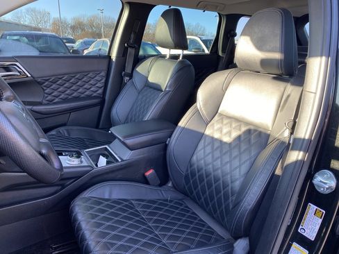 Used 2023 Mitsubishi Outlander SEL image 18