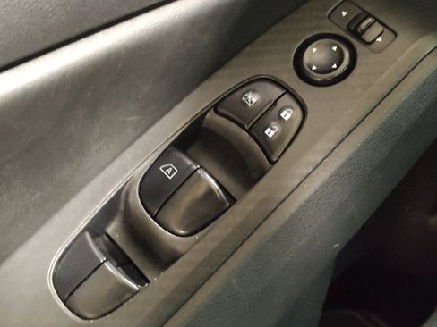 Used 2024 Nissan Altima 2.5 S FWD image 27