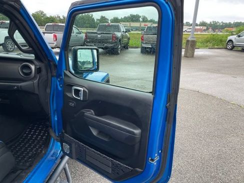 Used 2022 Jeep Gladiator Sport AWD/4WD image 48