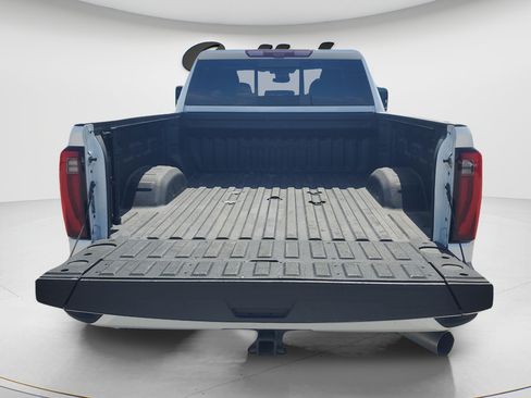 Used 2024 GMC Sierra 2500 Denali w/ Denali Reserve Package AWD/4WD image 9