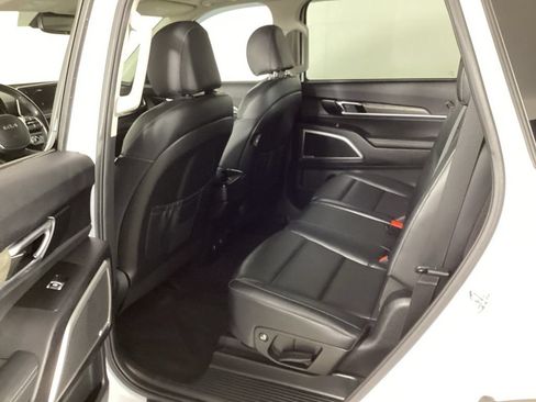 Used 2022 Kia Telluride EX AWD/4WD image 34