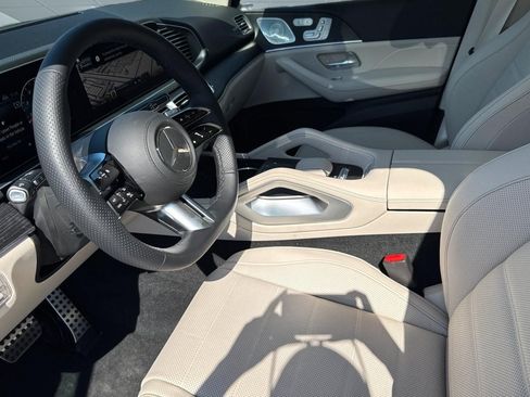 New 2026 Mercedes-Benz GLS 450 4MATIC image 4