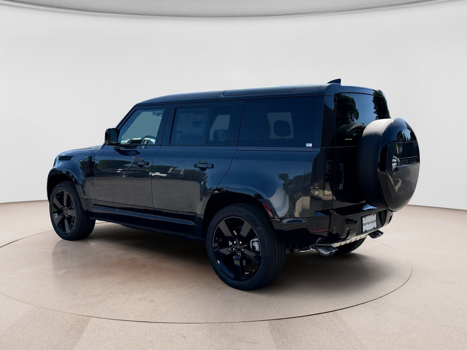 New 2026 Land Rover Defender 110 X-Dynamic SE AWD/4WD image 3