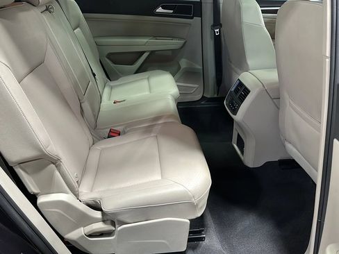 Used 2019 Volkswagen Atlas SE w/ Panoramic Sunroof Package AWD/4WD image 17
