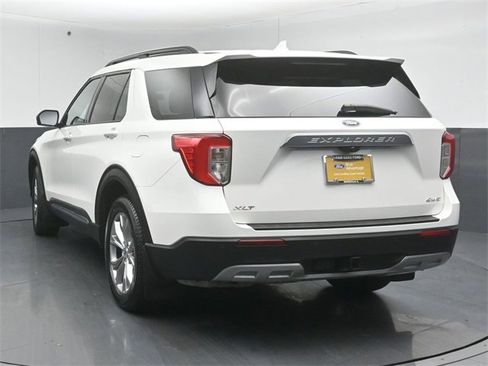 Certified 2021 Ford Explorer XLT w/ Equipment Group 202A image 6