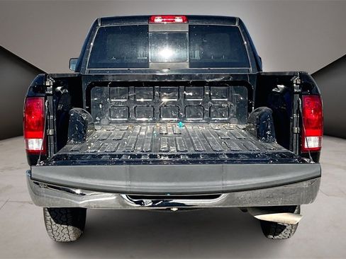 Used 2019 RAM 1500 Classic SLT image 7