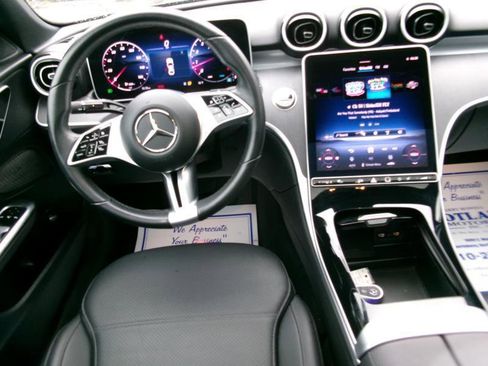Used 2025 Mercedes-Benz C 300 Sedan image 11