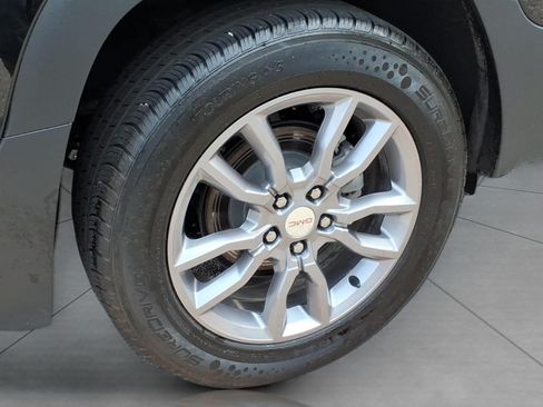 Used 2024 GMC Terrain SLT FWD image 5