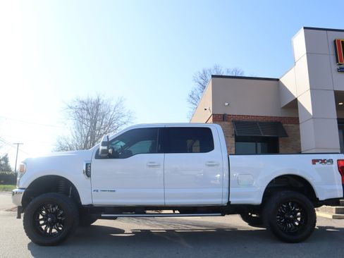 Used 2020 Ford F250 Lariat w/ Lariat Value Package image 11