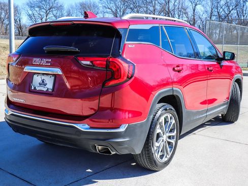 Used 2020 GMC Terrain SLT w/ Preferred Package image 18