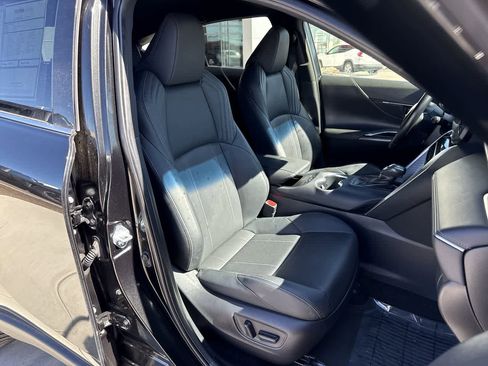 Used 2021 Toyota Venza Limited w/ Advanced Technology Package image 15