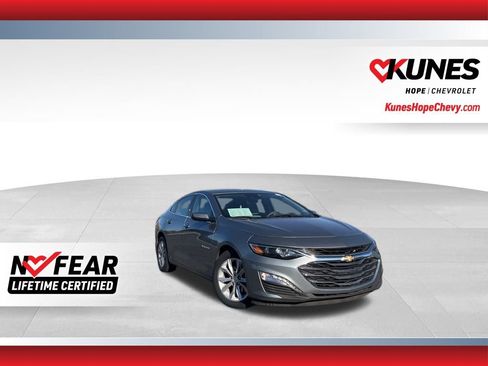 Used 2024 Chevrolet Malibu LT image 1