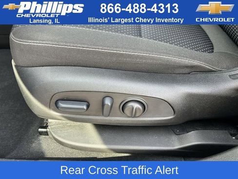 Certified 2023 GMC Acadia SLE w/ Driver Convenience Package image 17