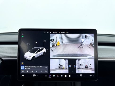 Used 2021 Tesla Model Y Long Range image 10