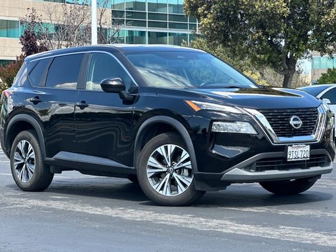 Used 2023 Nissan Rogue SV FWD image 2