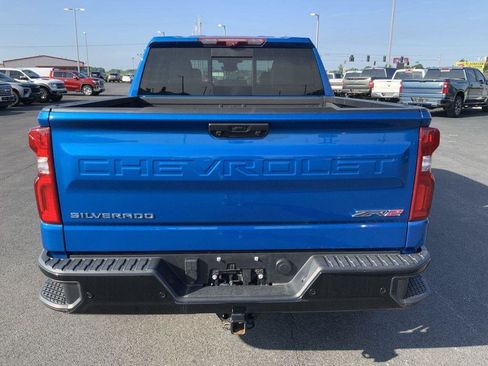 Used 2023 Chevrolet Silverado 1500 ZR2 w/ Technology Package image 11