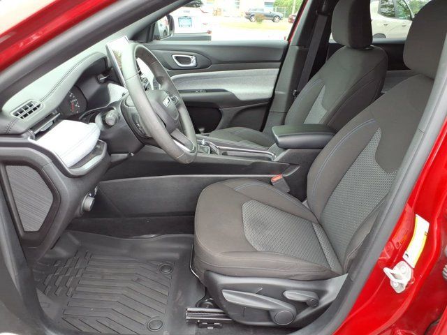Used 2024 Jeep Compass Sport AWD/4WD image 4