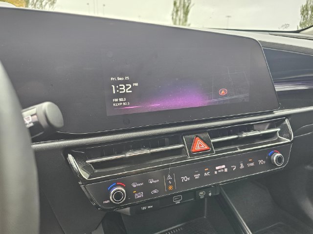Certified 2023 Kia Niro Wind w/ Wind Preserve Package FWD image 27