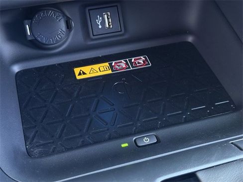 Used 2025 Toyota RAV4 XSE w/ Advanced Technology Package image 24