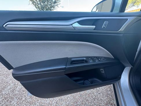 Used 2018 Ford Fusion S image 19