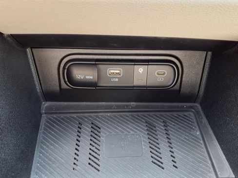 Certified 2025 Kia Sportage EX FWD image 21