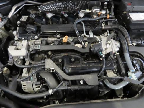 Used 2024 Toyota Corolla LE image 31