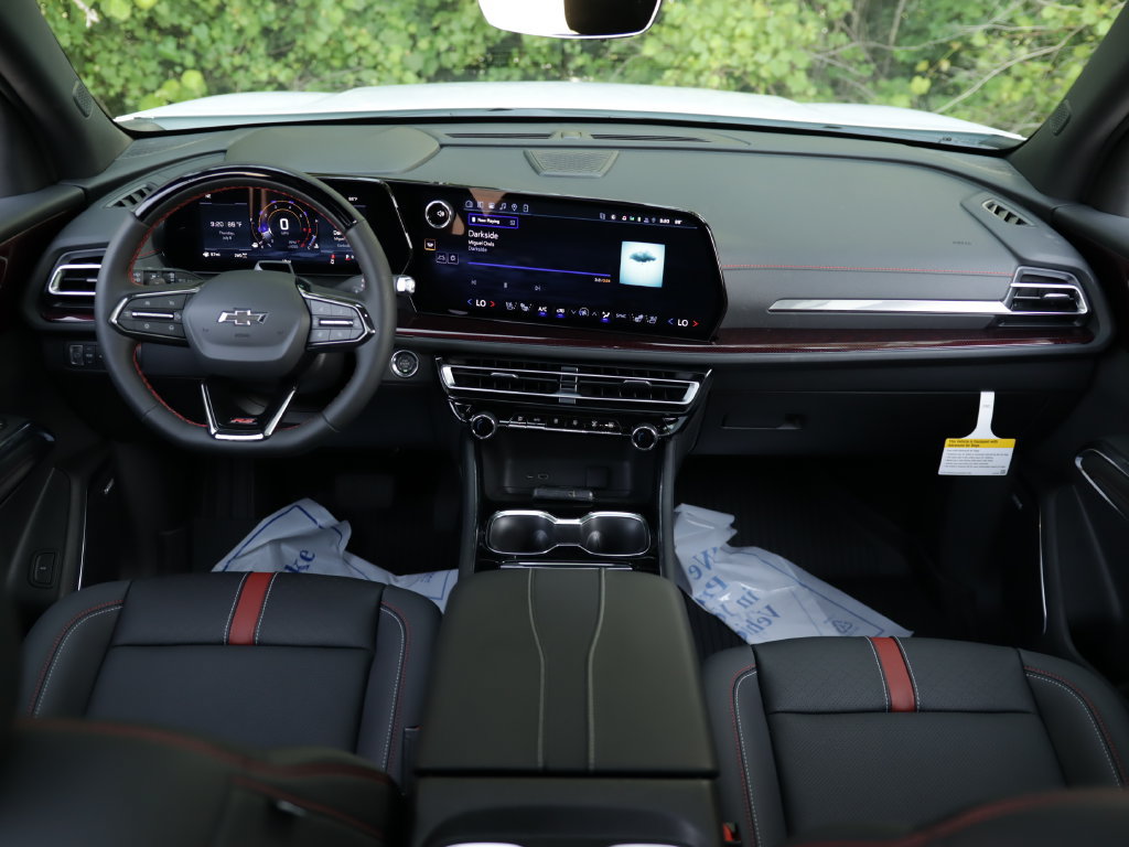 New 2026 Chevrolet Traverse RS w/ LPO, Floor Liner Package AWD/4WD image 24