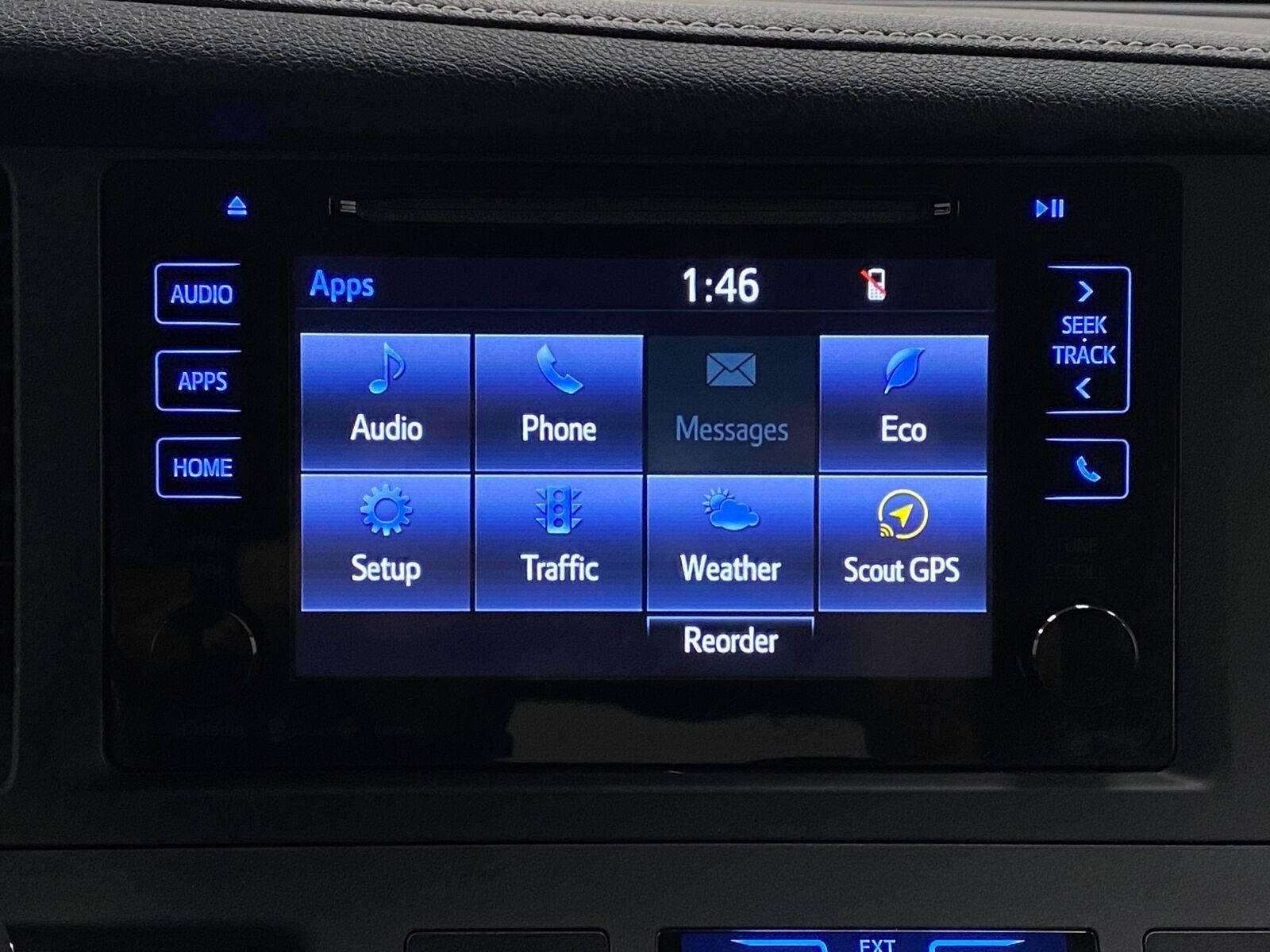 Used 2016 Toyota Sienna XLE FWD image 23