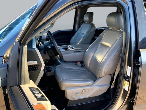 Used 2016 Ford F150 Lariat AWD/4WD image 8