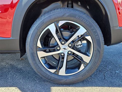 New 2026 Chevrolet Trax RS w/ Sunroof Package image 24