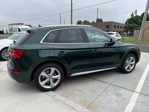 Used 2020 Audi Q5 2.0T Premium Plus w/ Premium Plus Package AWD/4WD image 8