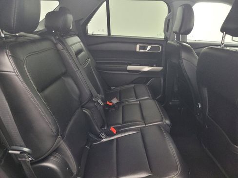Used 2021 Ford Explorer XLT w/ Equipment Group 202A image 19