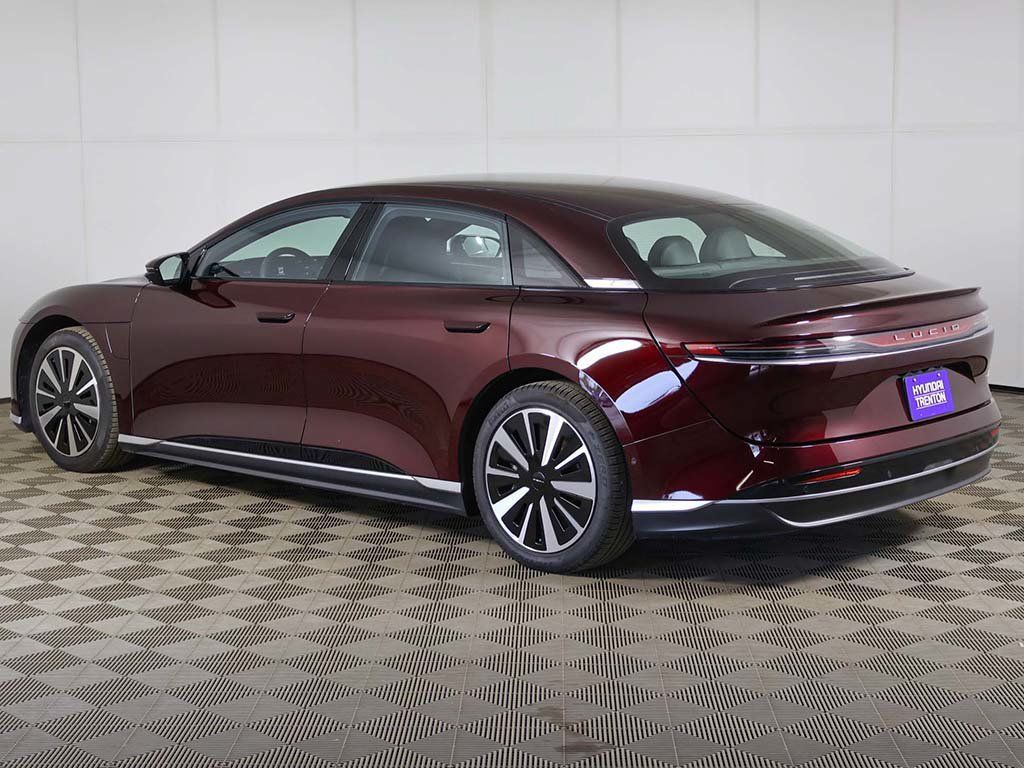 Used 2023 Lucid Air Pure AWD/4WD image 10