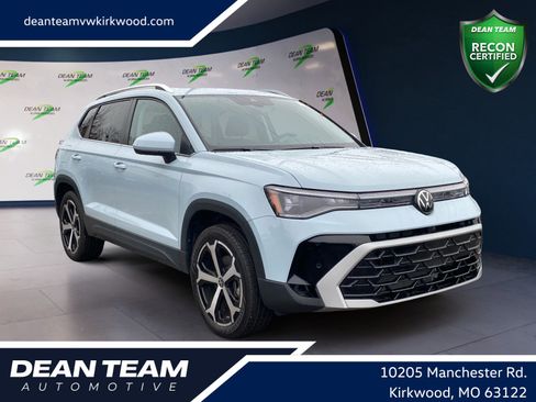 Used 2025 Volkswagen Taos SEL AWD/4WD image 1