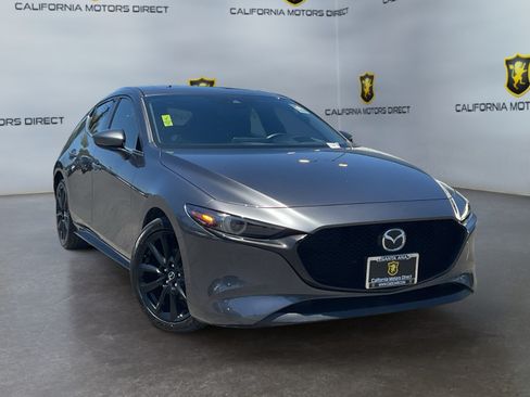 Used 2020 MAZDA MAZDA3 Hatchback w/ Premium Package FWD image 3