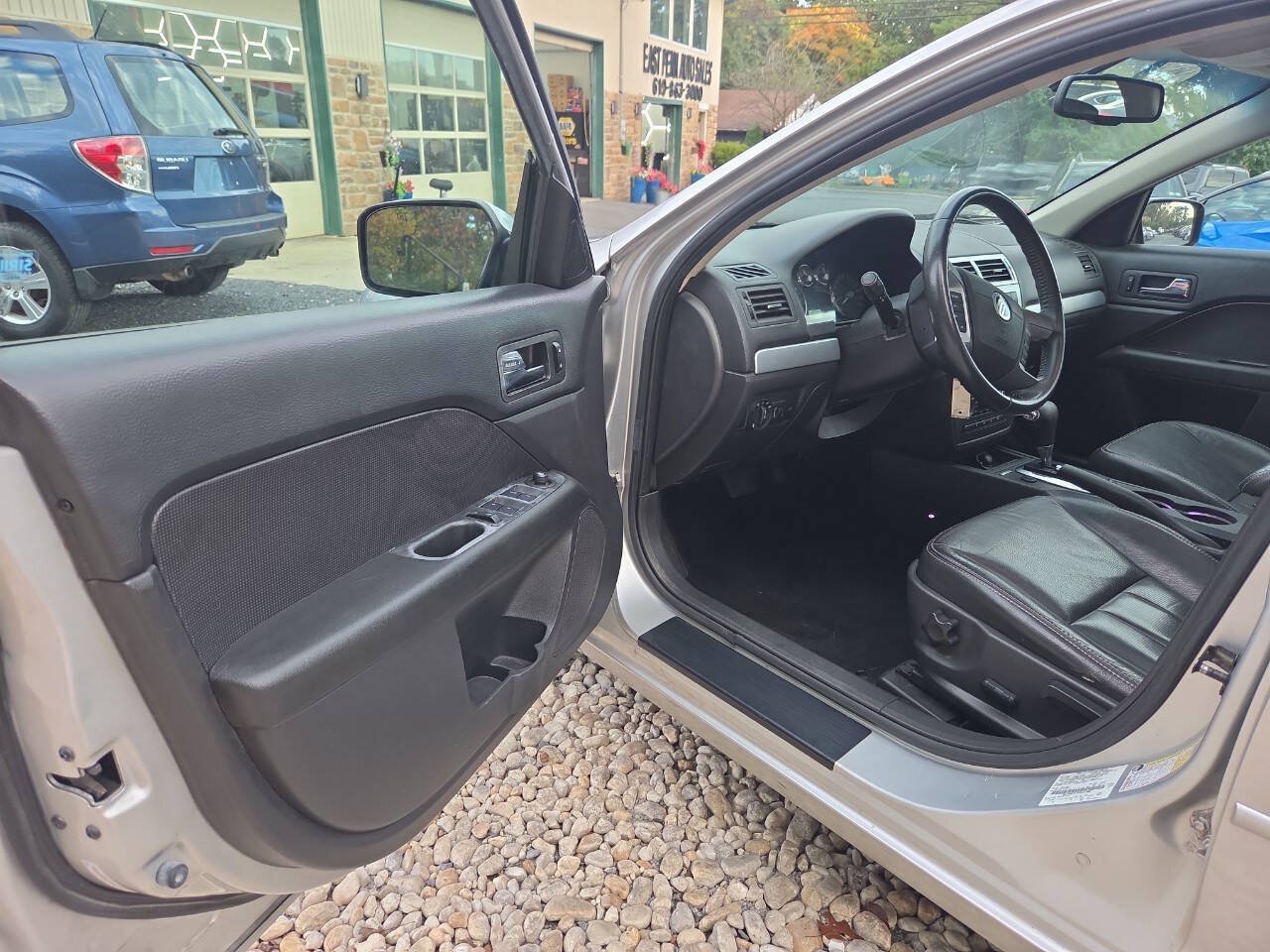 Used 2009 Mercury Milan Premier AWD/4WD image 16