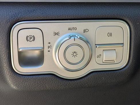 Used 2020 Mercedes-Benz GLE 350 4MATIC image 11
