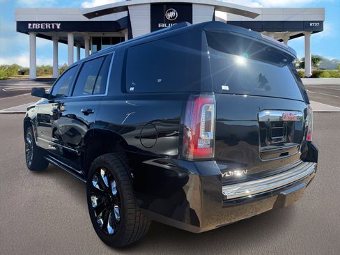Used 2018 GMC Yukon Denali w/ Denali Ultimate Package image 3