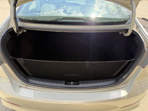 Used 2018 Hyundai Elantra Value Edition image 14