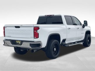 Used 2024 Chevrolet Silverado 2500 LTZ w/ LTZ Premium Package AWD/4WD video 3