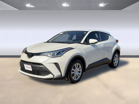 Used 2021 Toyota C-HR LE image 2