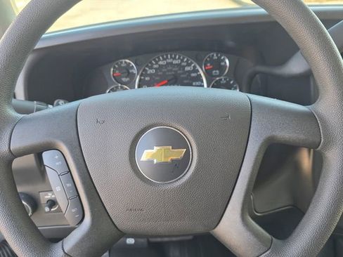 New 2026 Chevrolet Express 3500 Work Van w/ Power Convenience Package image 15