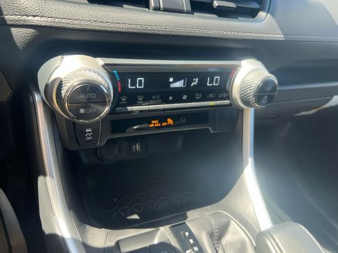 Certified 2025 Toyota RAV4 XLE AWD/4WD image 19
