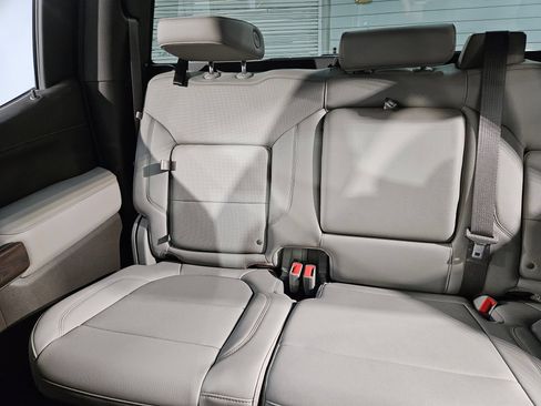 Used 2021 GMC Sierra 1500 SLT AWD/4WD image 12